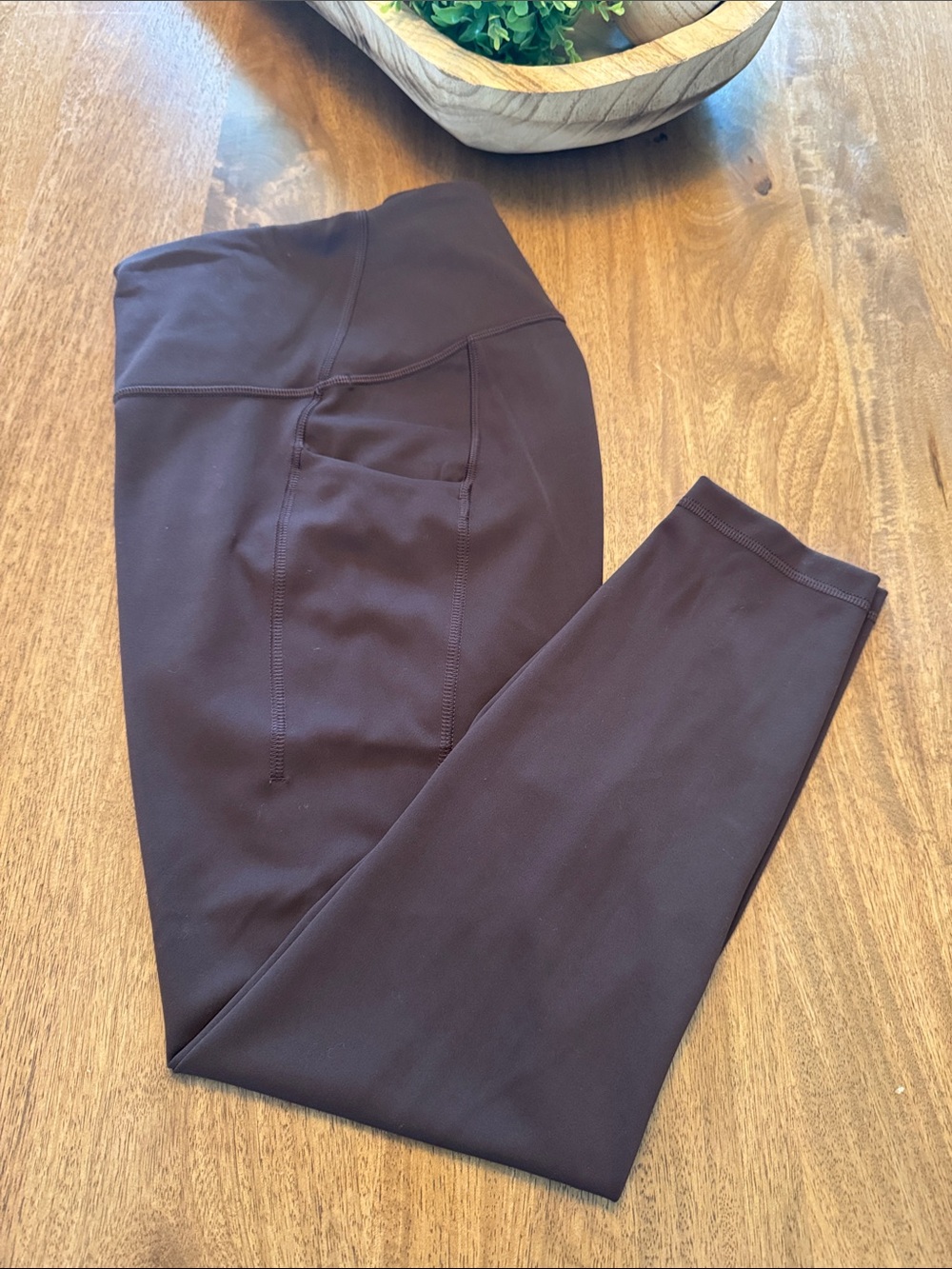 lululemon Chocolate Brown Wunder Train Leggings w/ Pockets